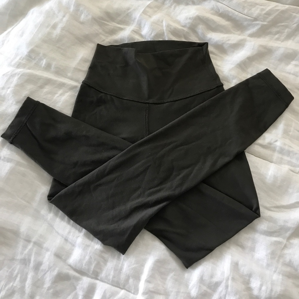 Lululemon sz 2 olive leggings